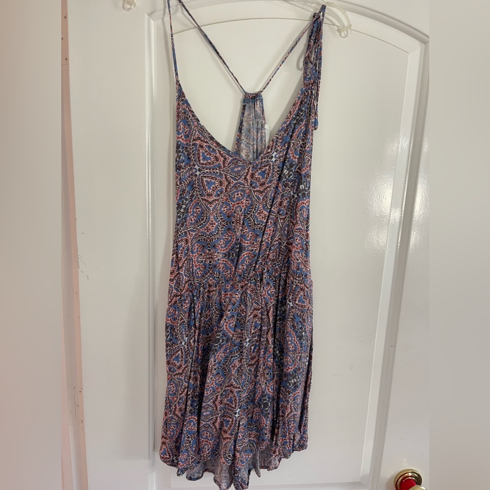 multicolor romper, size L tie on the right hand shoulder for a nice detail